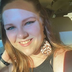 Meet your Posher, Candice